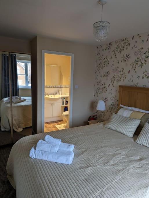 3 Bedroom Detached By The Sea Prestatyn Bagian luar foto